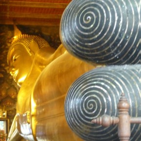 ワット・ポー　タイの涅槃仏（ねはんぶつ）　