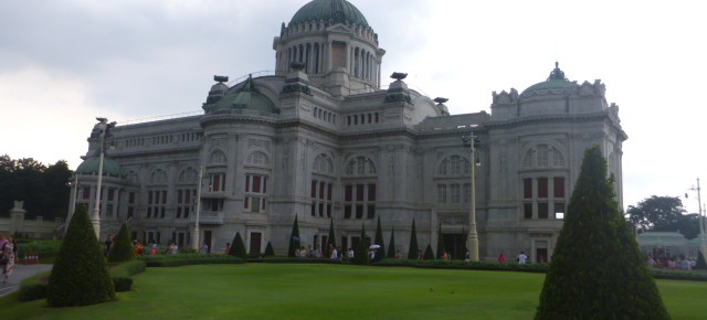 バンコク路線バスの旅②　アナンタ・サマコム宮殿、ウィマンメーク宮殿